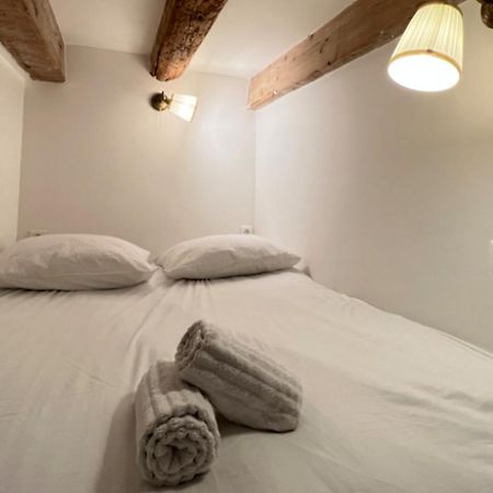 Le Nid Douillet - Vieux Port Apartment Marseille Bagian luar foto